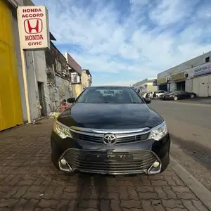 Toyota Camry, 2015