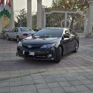 Toyota Camry, 2012