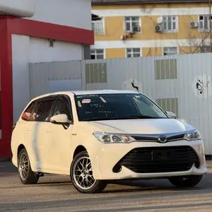 Toyota Fielder, 2015