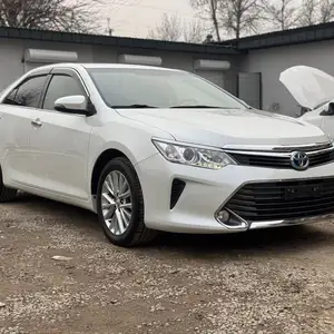 Toyota Camry, 2016