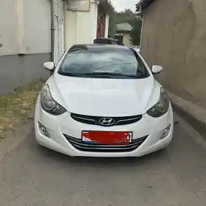 Hyundai Elantra, 2012