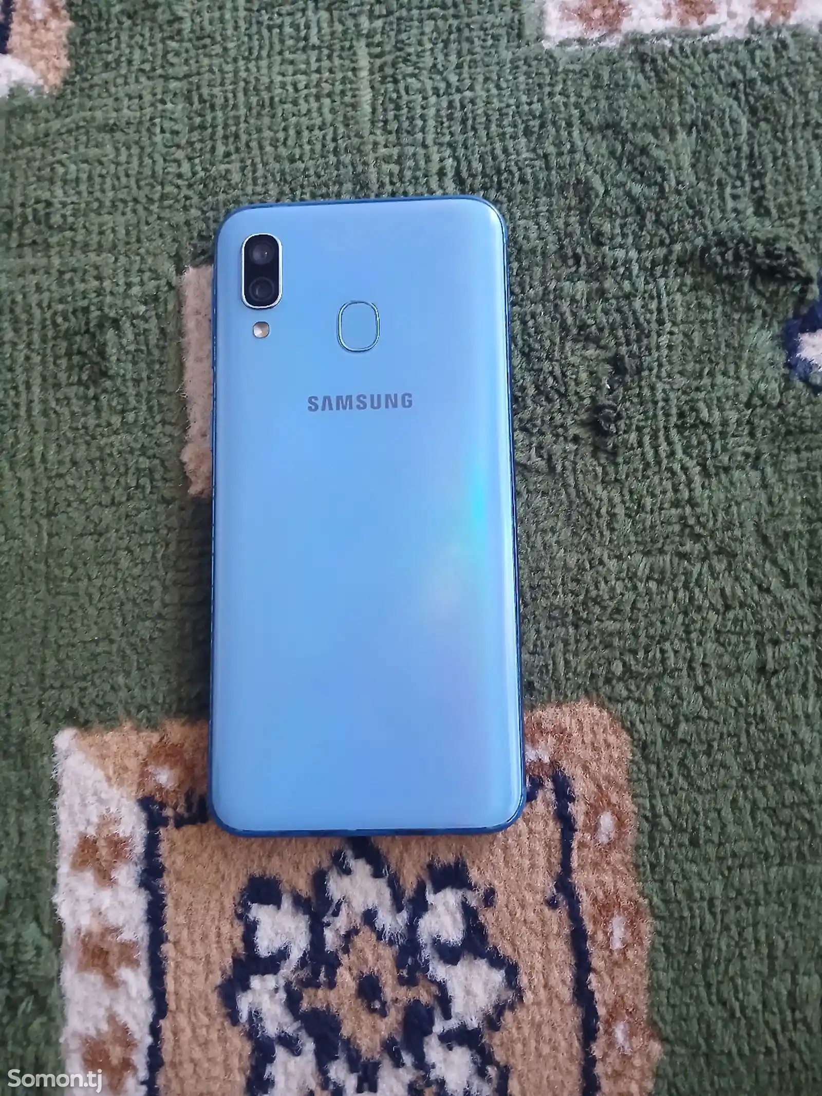 Samsung Galaxy A40-2