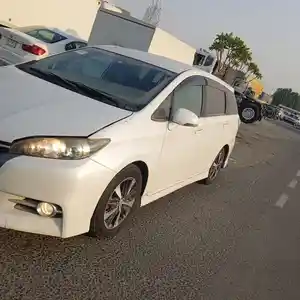 Toyota Wish, 2014