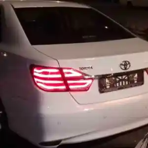Задний фонарь Toyota Camry V55