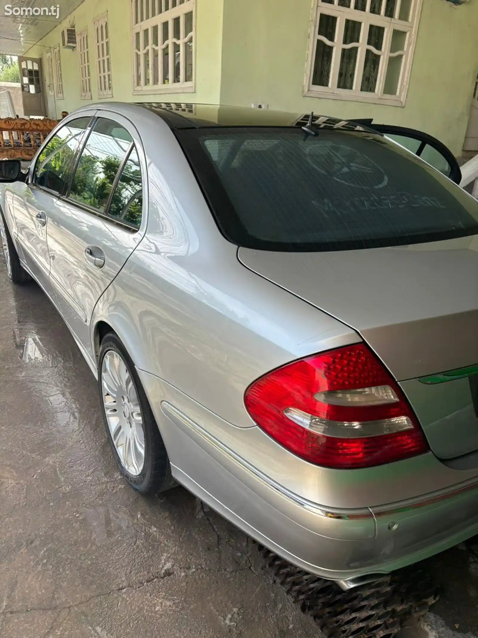 Mercedes-Benz E class, 2004-5