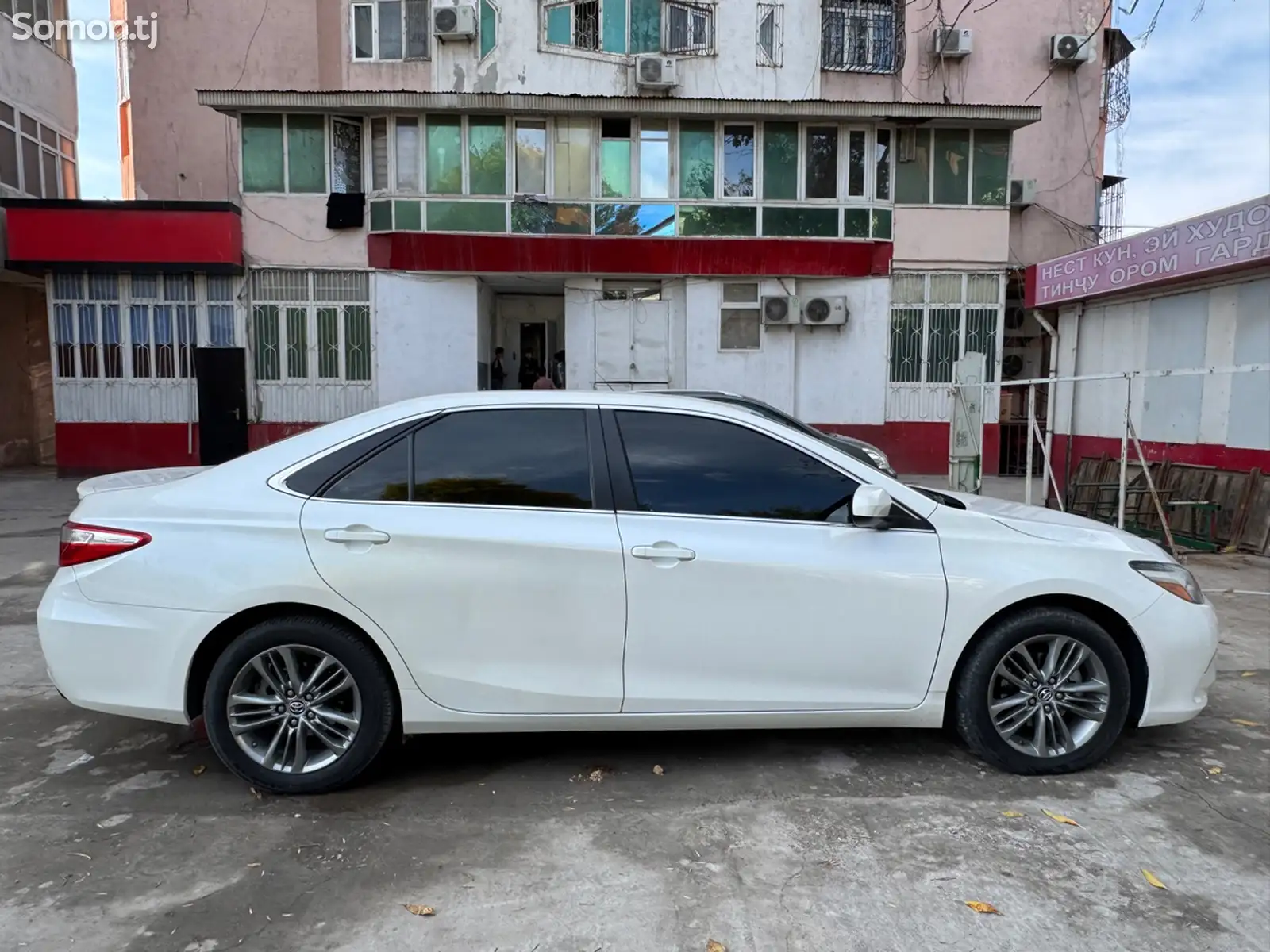 Toyota Camry, 2015-11