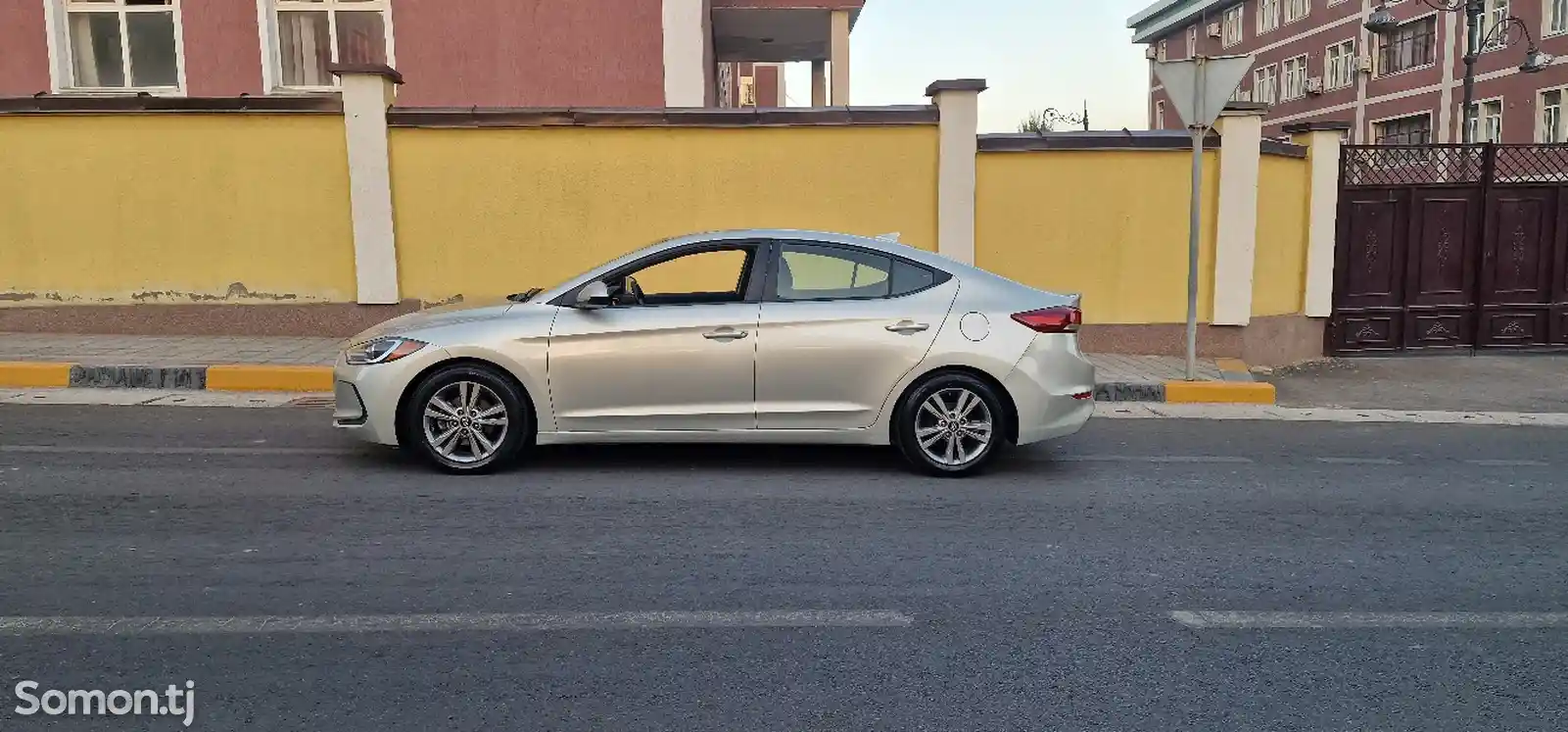 Hyundai Elantra, 2017-4