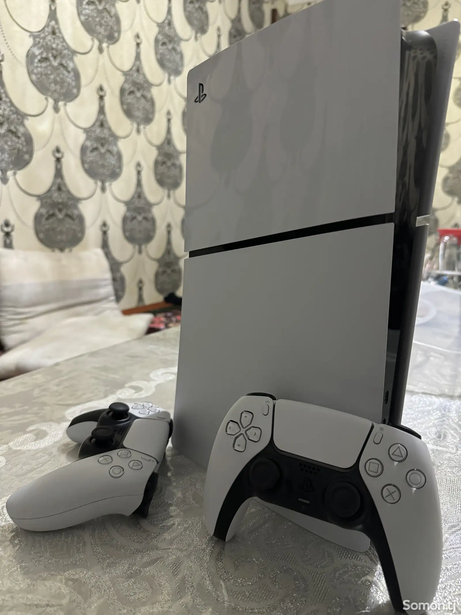 Игровая приставка Sony PlayStation 5 1tb-1