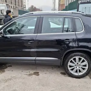 Volkswagen Tiguan, 2012