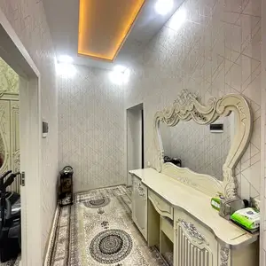 1-комн. квартира, Цокольный этаж, 50 м², 18 мкр