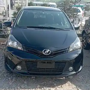 Toyota Vitz, 2015