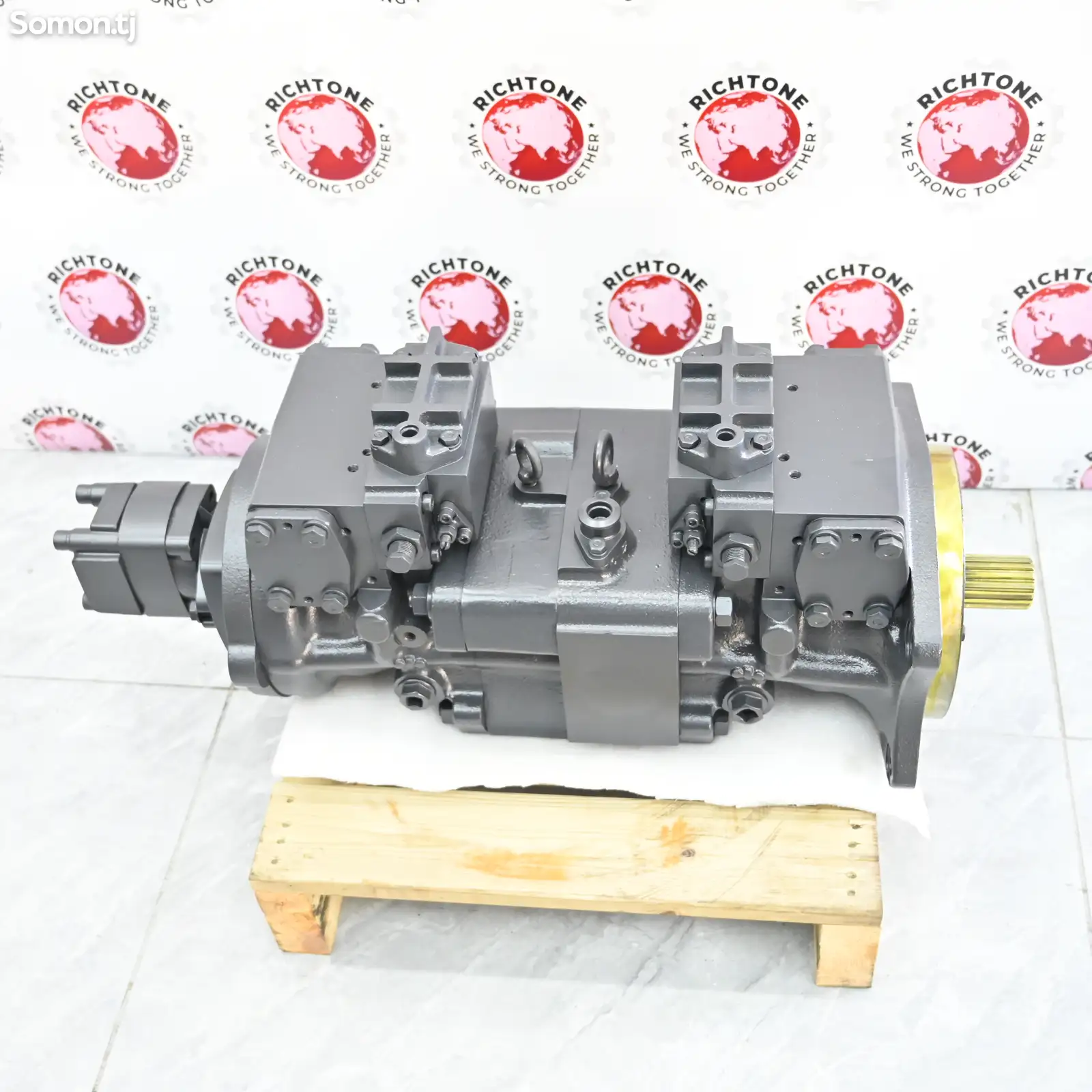 Гидравлический насос Komatsu PC1250-8 708-2L-00690 708-2L01690-1