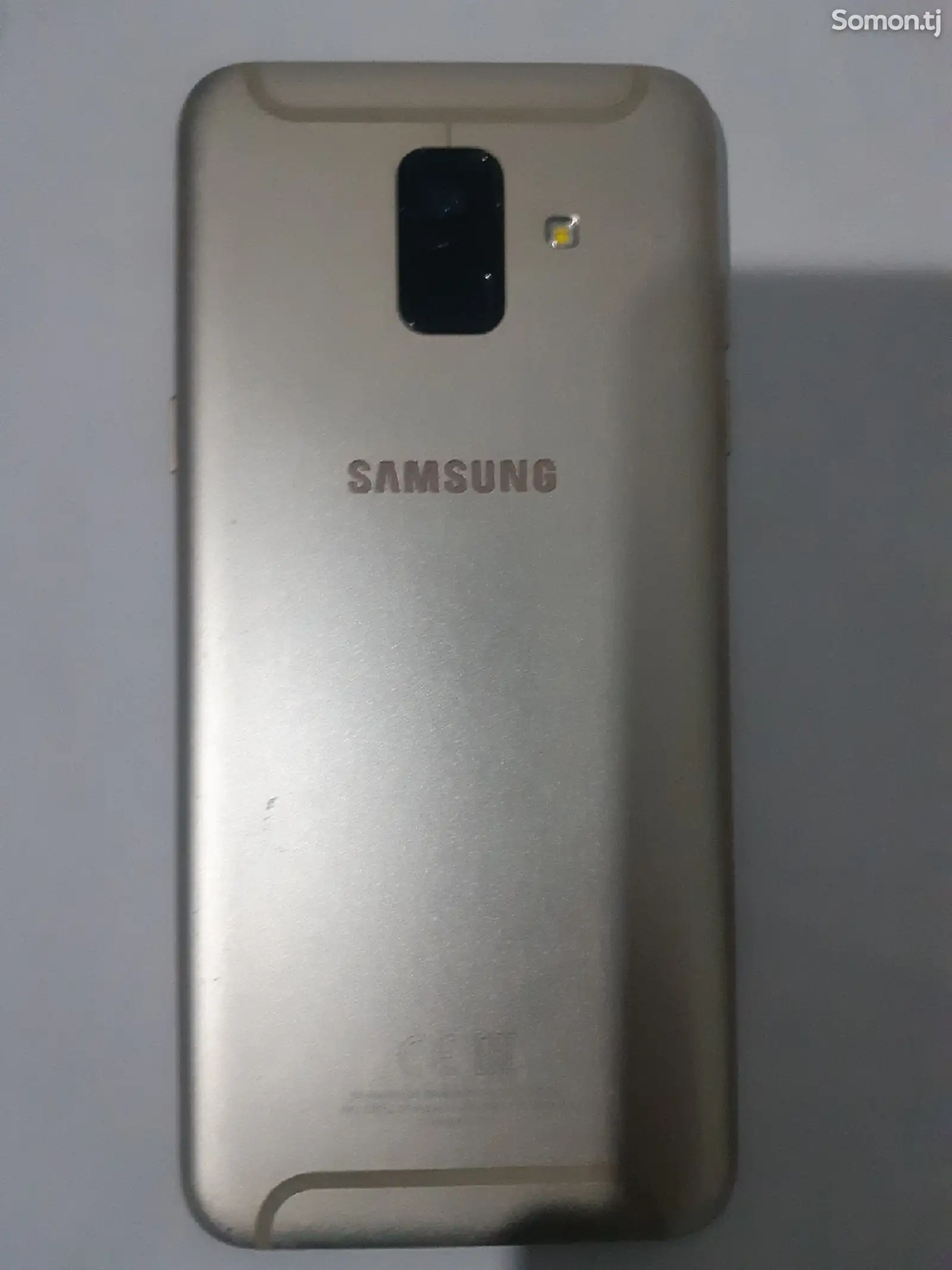 Samsung Galaxy A6-1