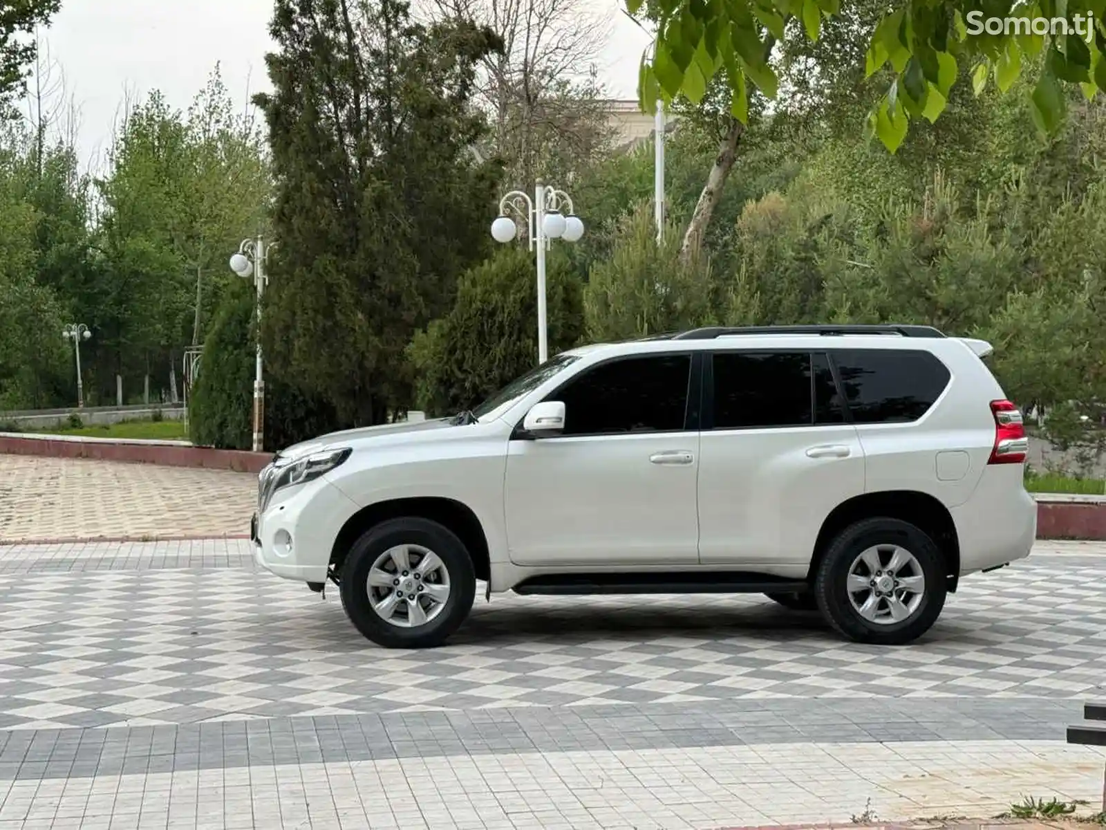 Toyota Land Cruiser Prado, 2010-2