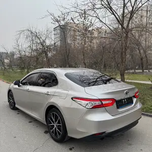 Toyota Camry, 2018