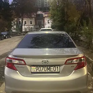 Toyota Camry, 2014