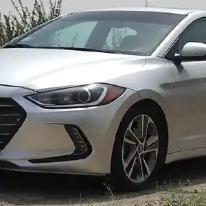 Hyundai Elantra, 2018