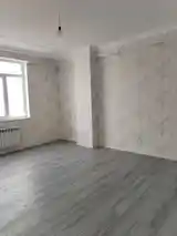 2-комн. квартира, 11 этаж, 80м², Исмоили Сомони-2