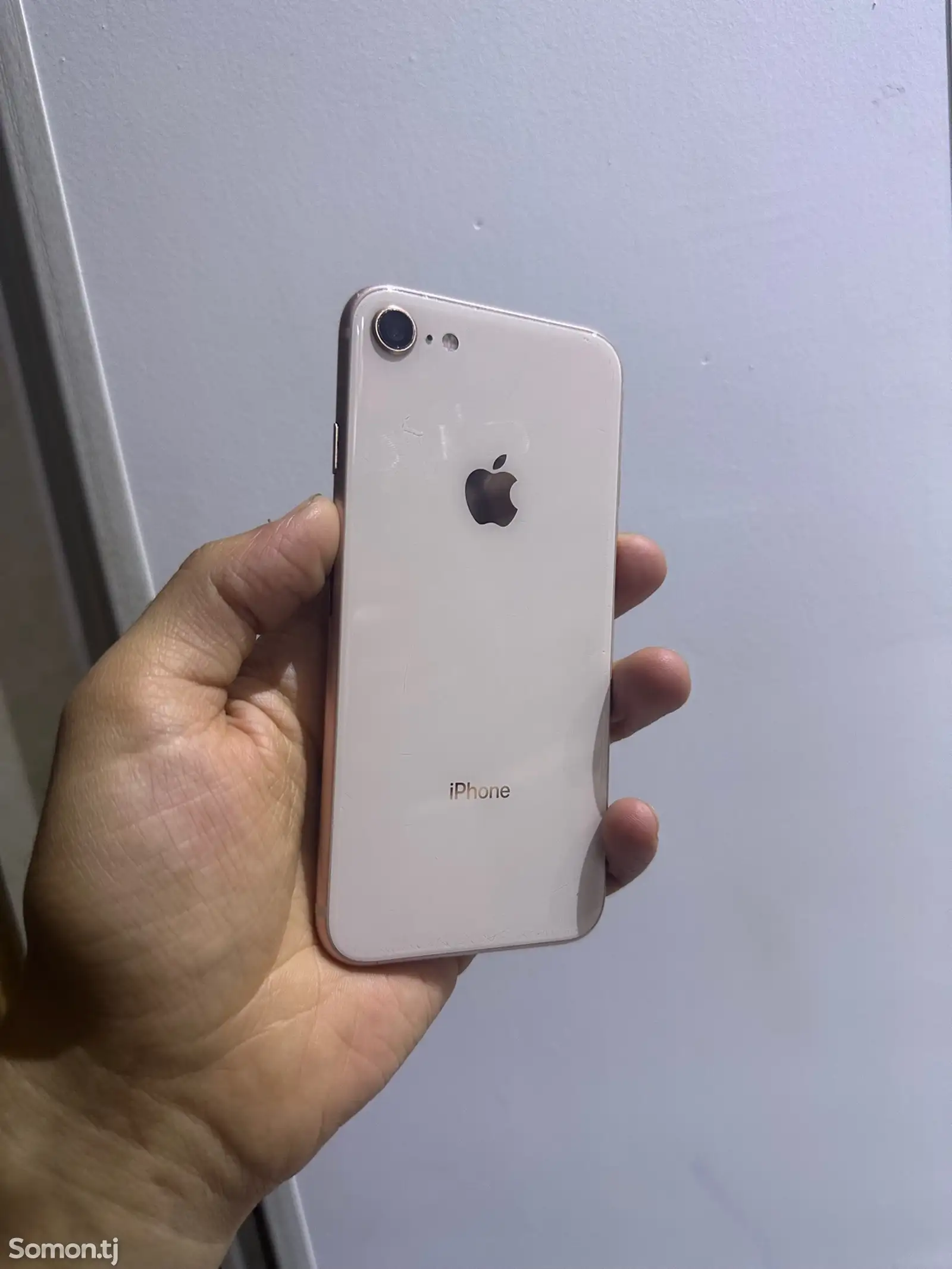 Apple iPhone 8, 64 gb, Gold-1