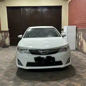 Toyota Camry, 2012