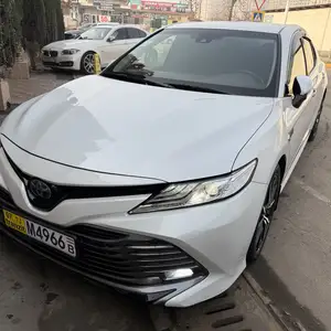 Toyota Camry, 2018