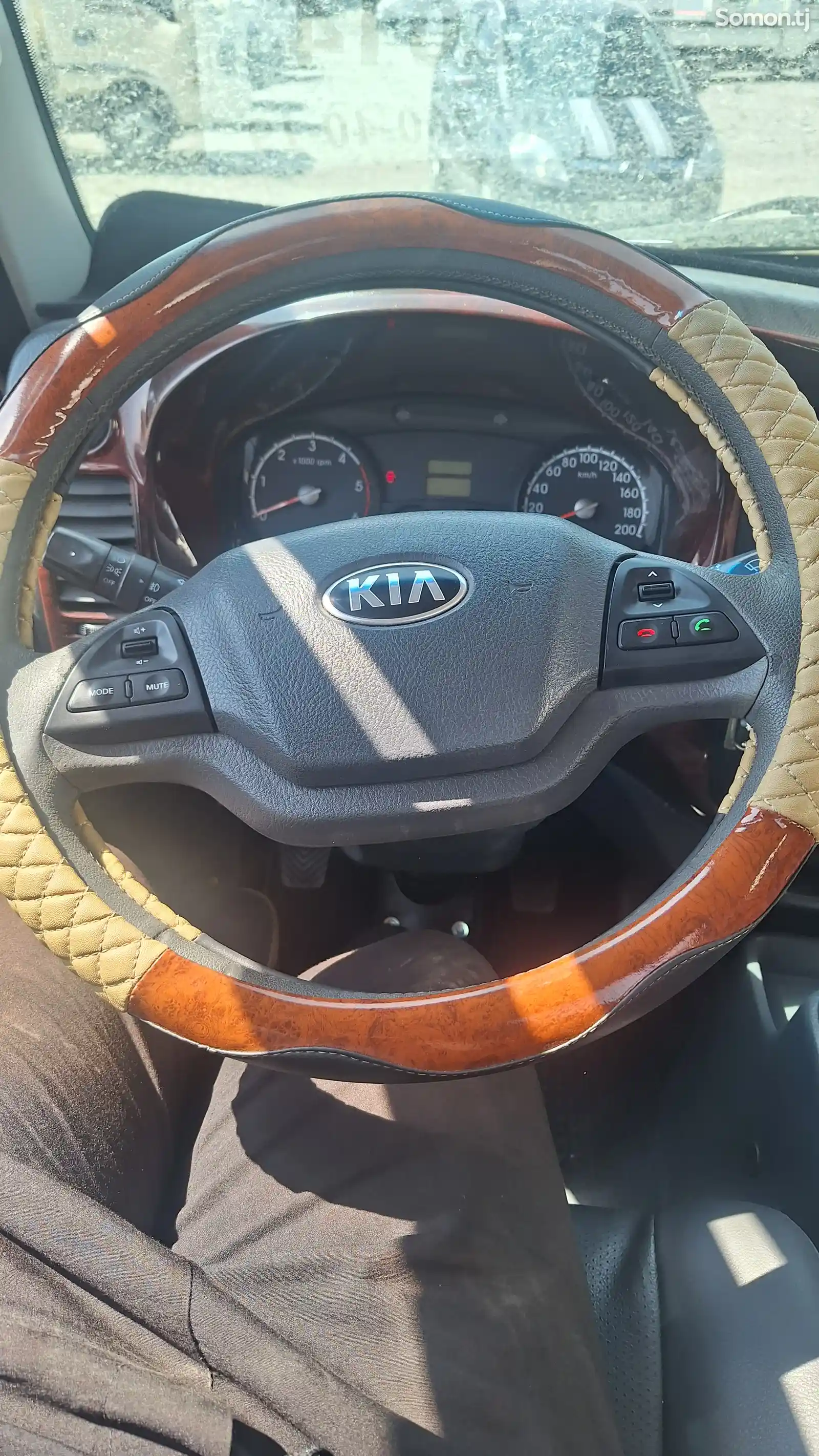 Бортовой автомобиль Kia Bongo 3, 2014-9