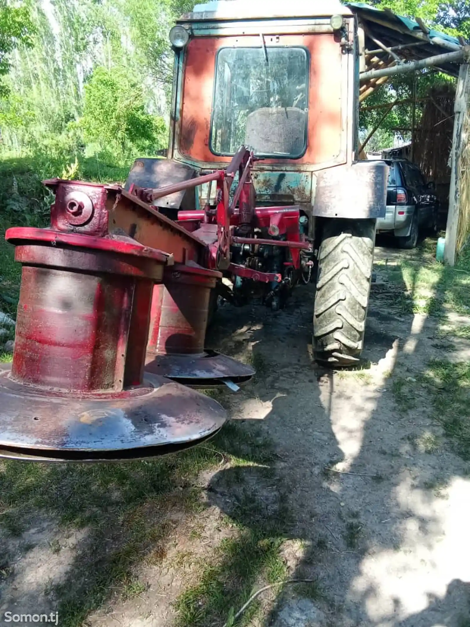 Трактор 82.1-5