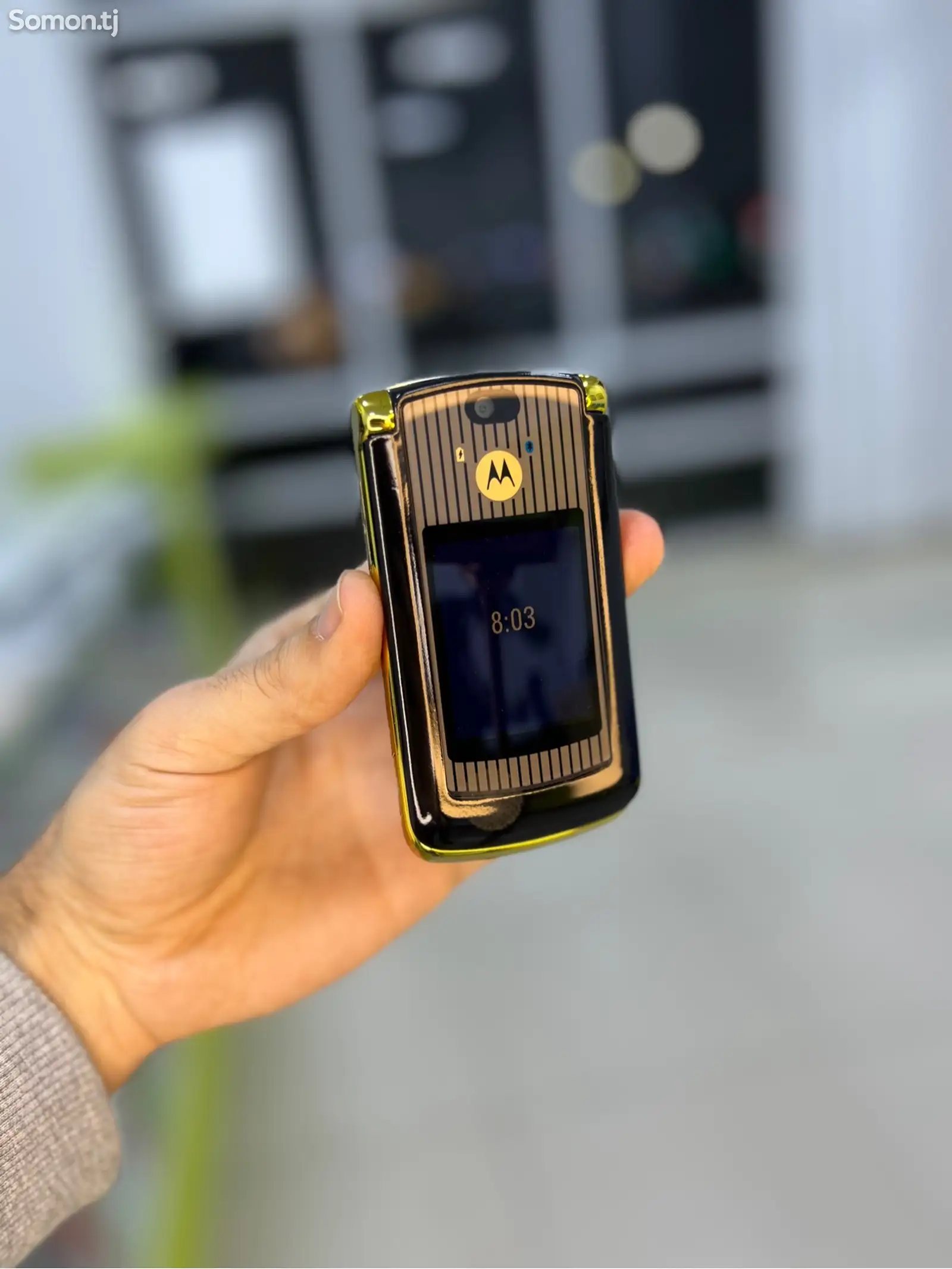 Motorola Razr V8-1