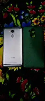 Телефон Honor-2