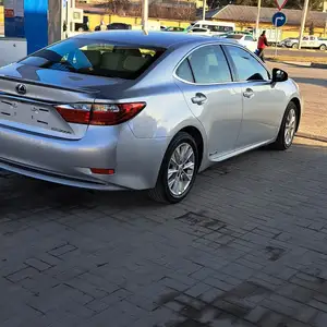 Lexus ES series, 2014