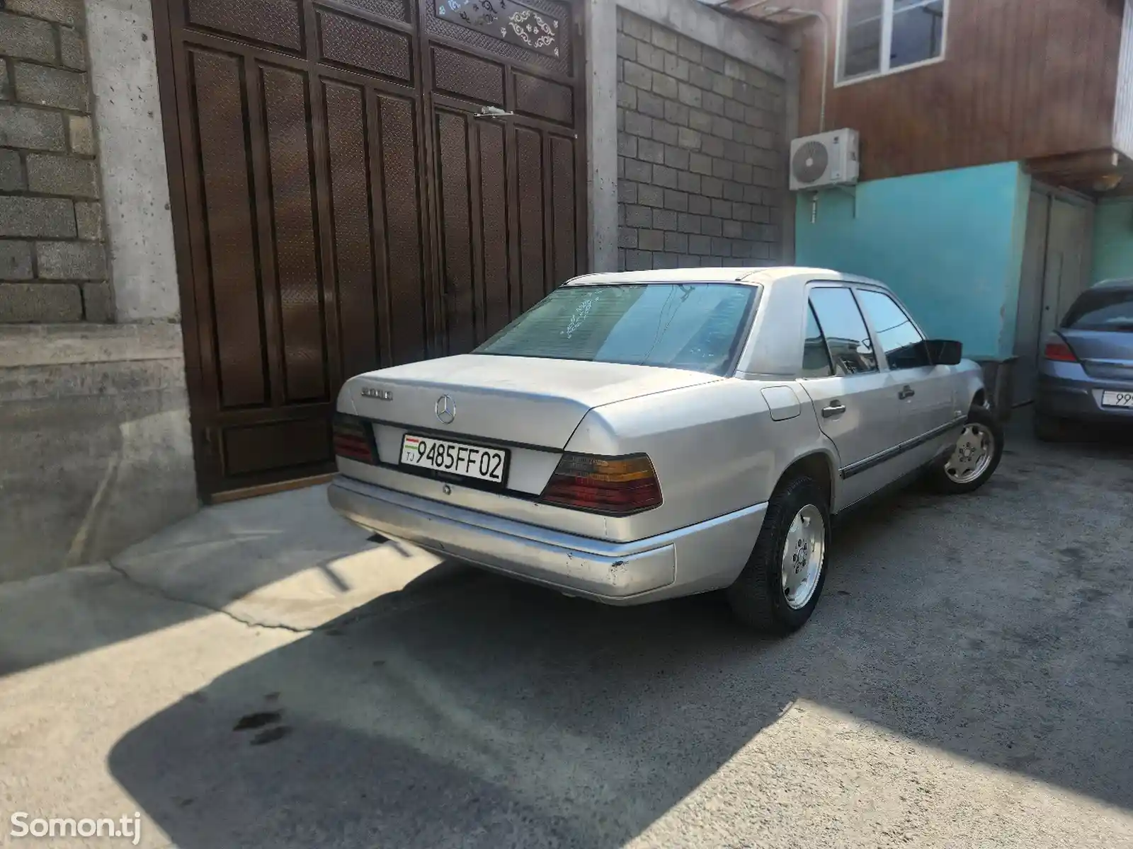 Mercedes-Benz E class, 1988-2