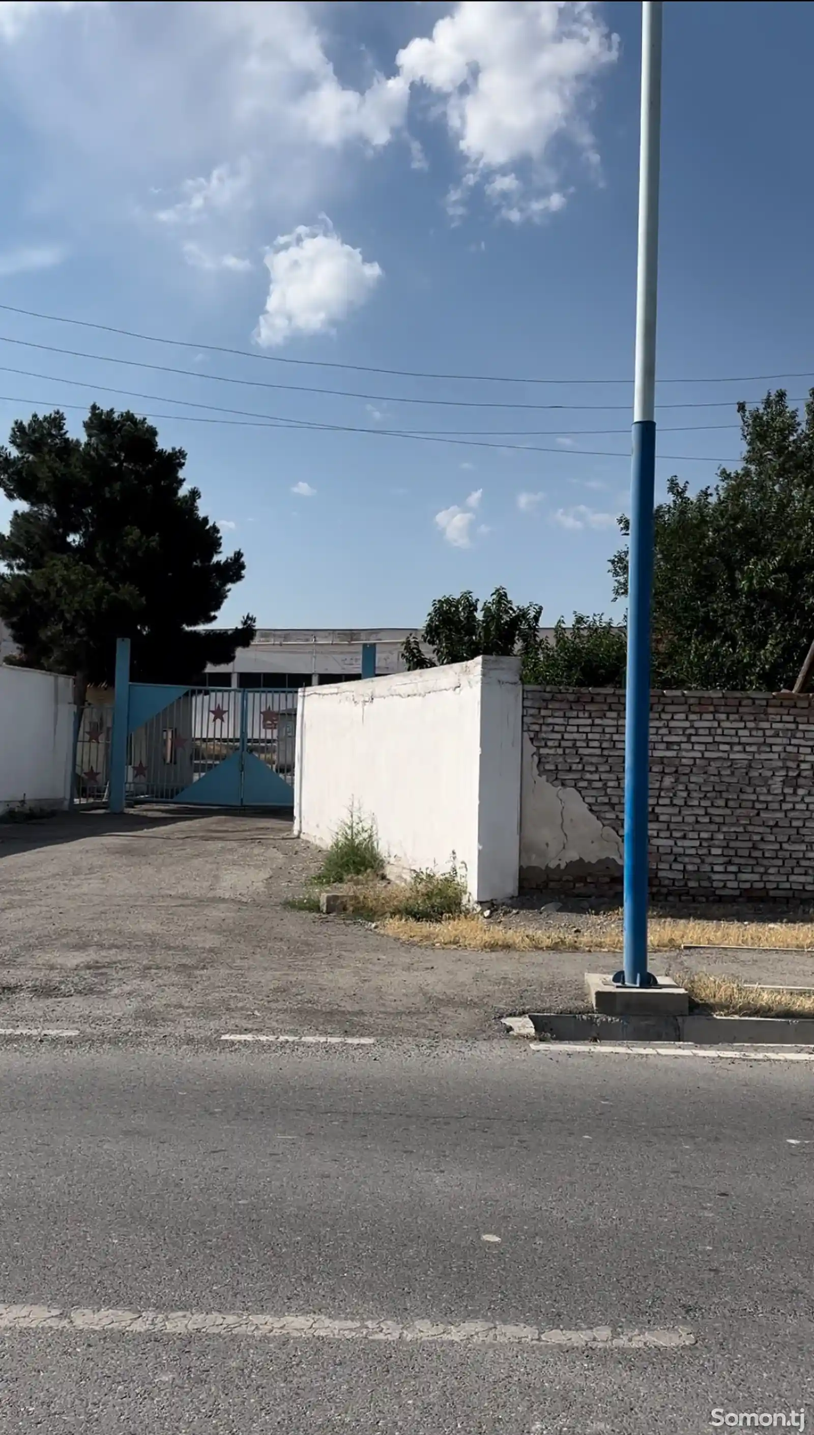 Продажа постройки с земельным участком 200 сот.,на против бывшей киргизской базы-5