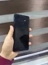 Samsung Galaxy A8+-4