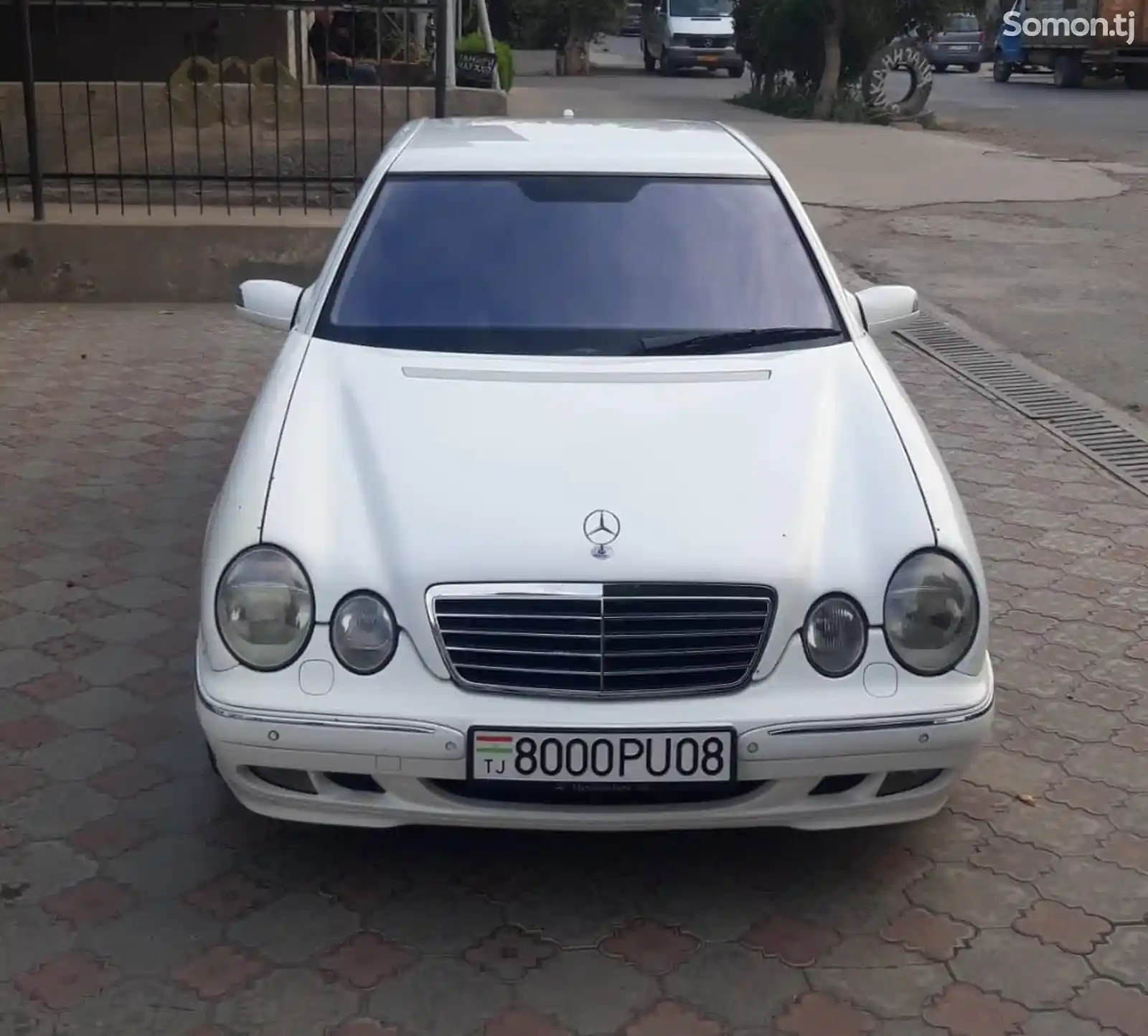 Mercedes-Benz E class, 2000-8