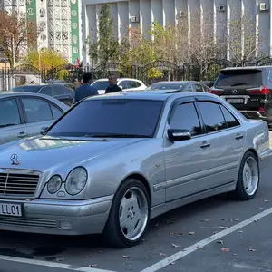 Mercedes-Benz E class, 1998