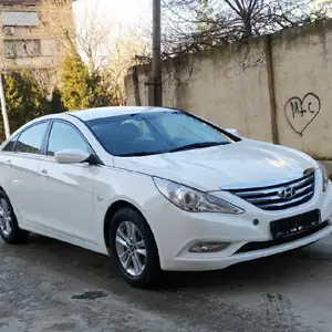 Hyundai Sonata, 2012