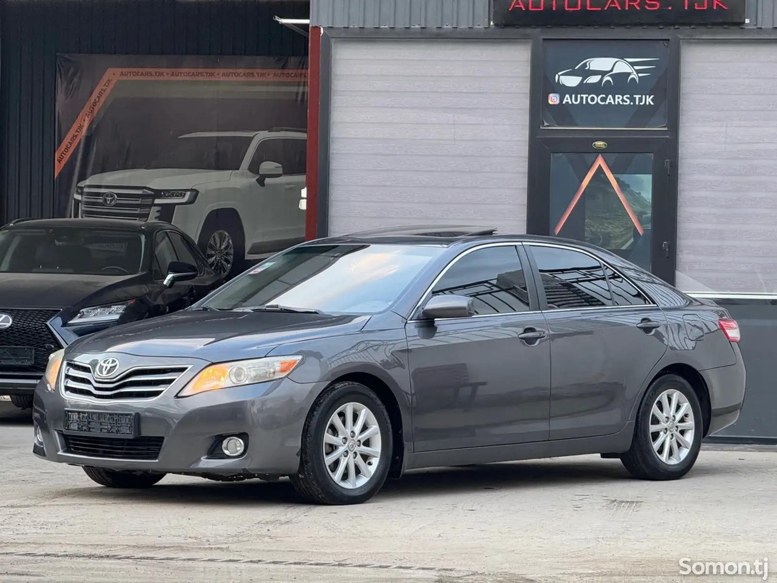 Toyota Camry, 2010-1