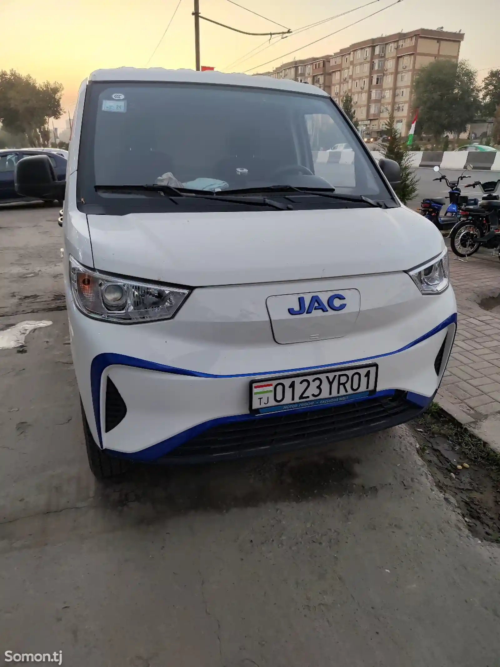 JAC E-JS1, 2023-4