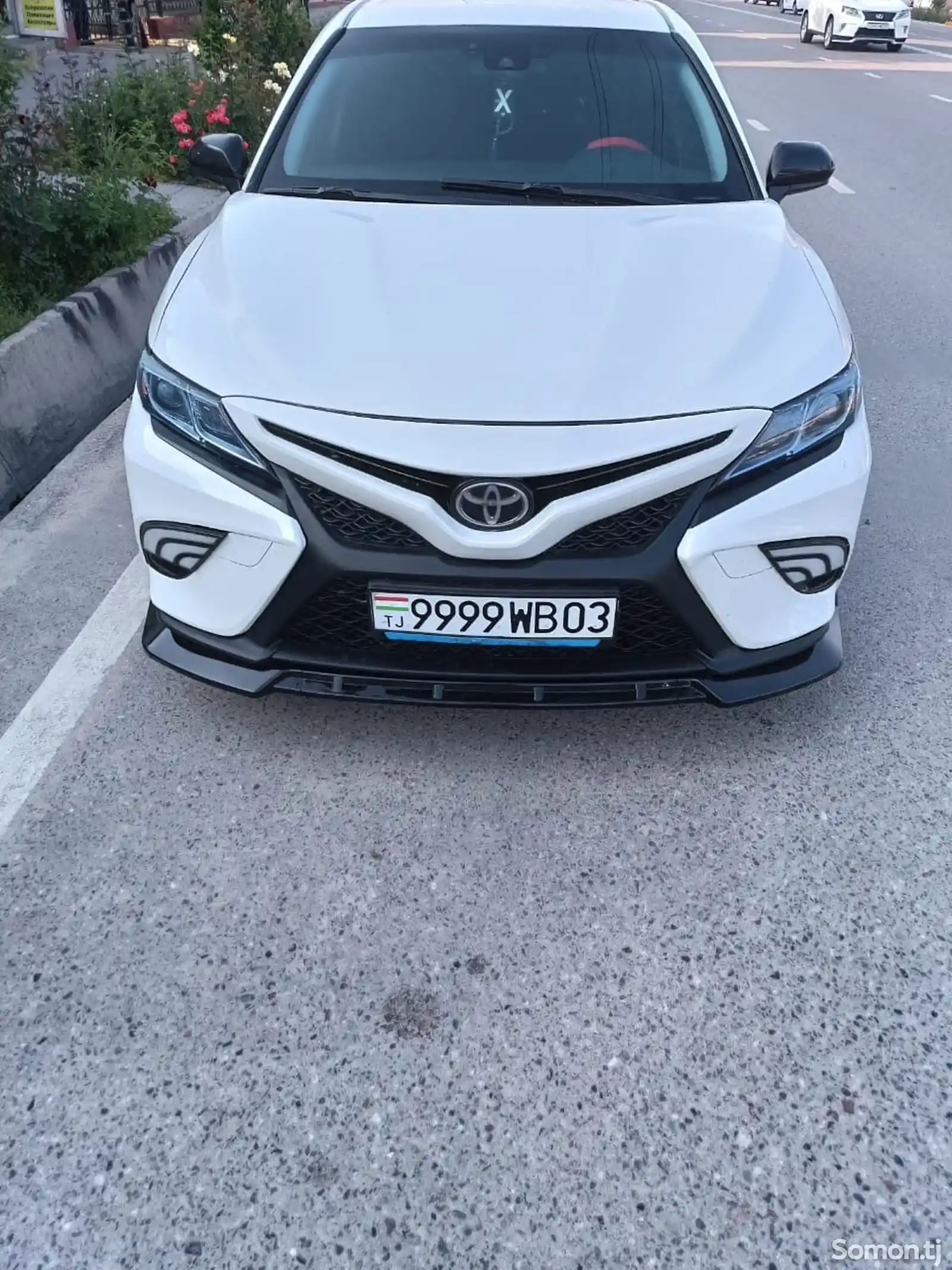 Губа на передний бампер Toyota Camry 6 XSE