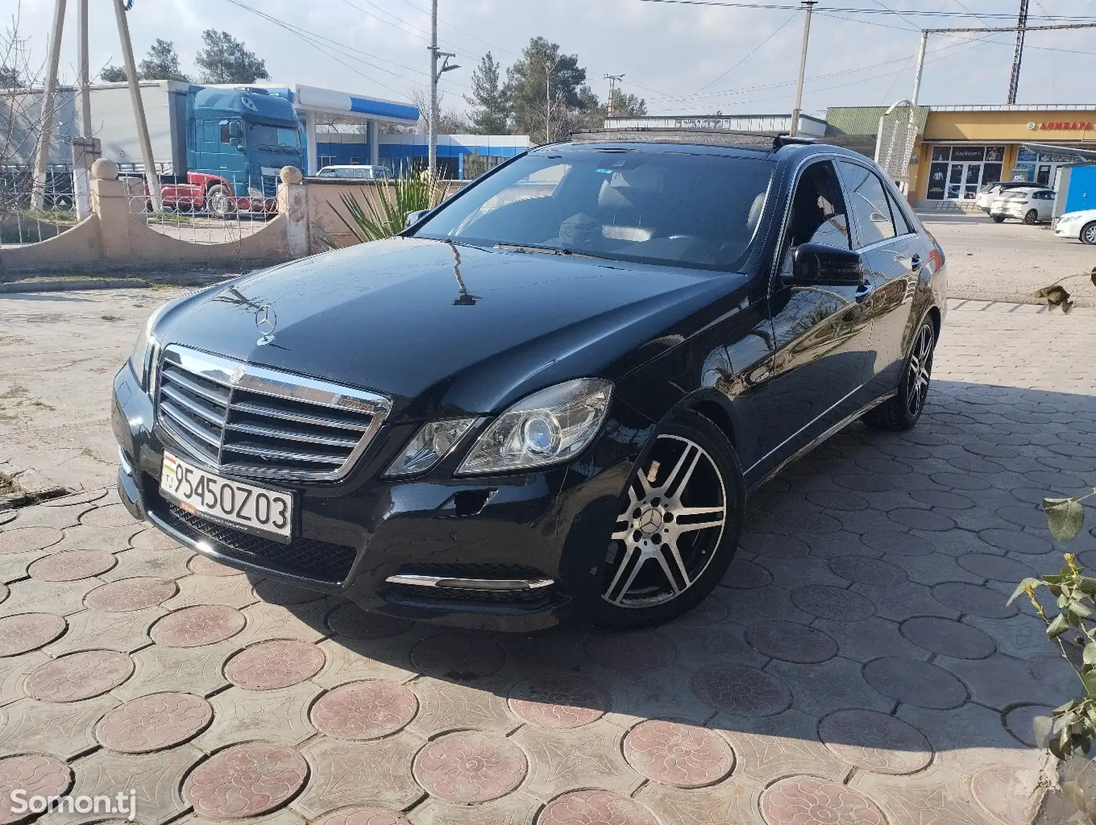 Mercedes-Benz E class-1