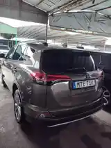 Toyota RAV 4, 2018-2