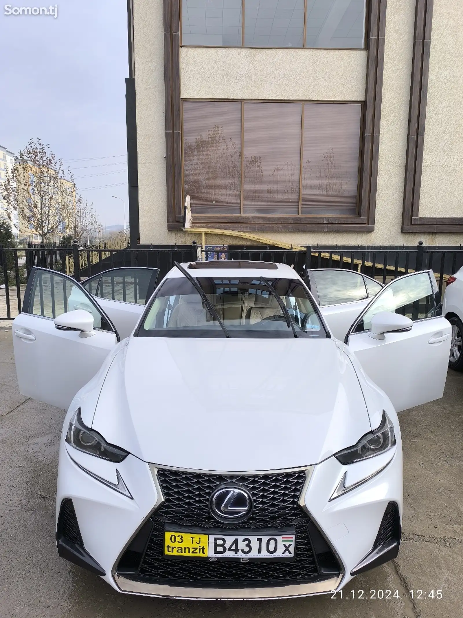 Lexus IS series, 2017-1