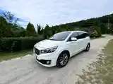 Kia Carnival, 2015-2