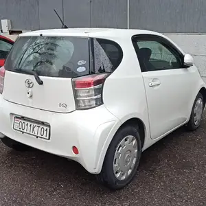 Toyota IQ, 2009