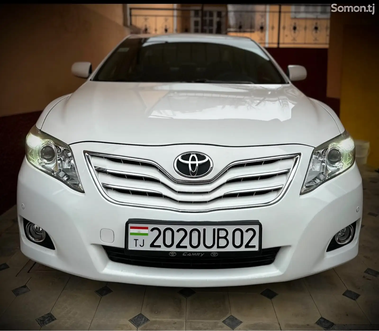 Toyota Camry, 2010-1