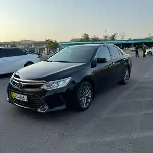 Toyota Camry, 2016