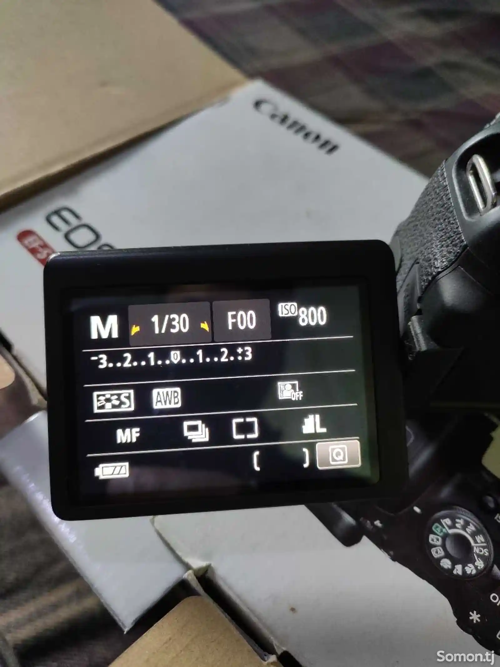 Фотоаппарат Canon 700D-1