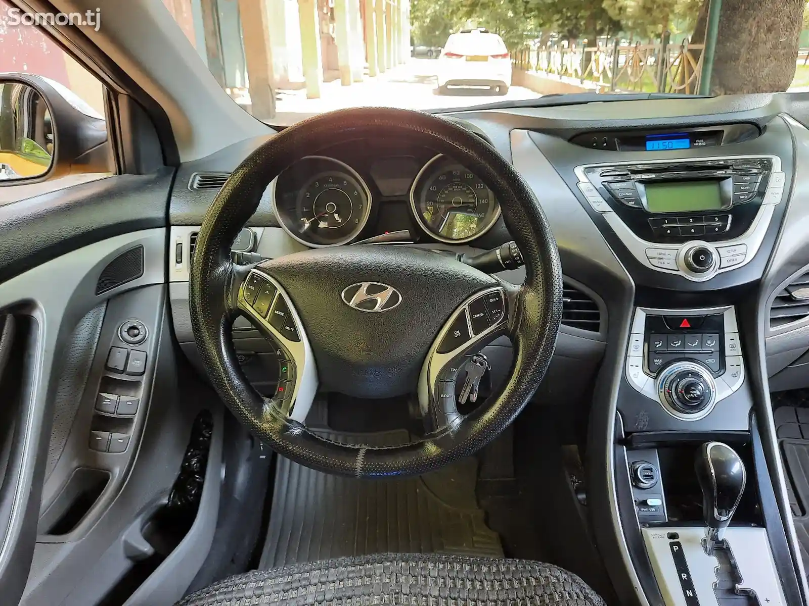 Hyundai Elantra, 2012-11