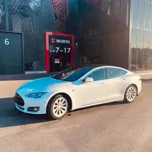 Tesla Model S, 2017
