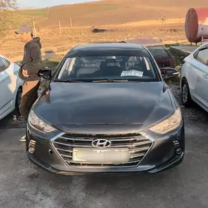 Hyundai Elantra, 2018